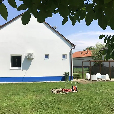 Majorka Apartment Tiszafured Exterior photo